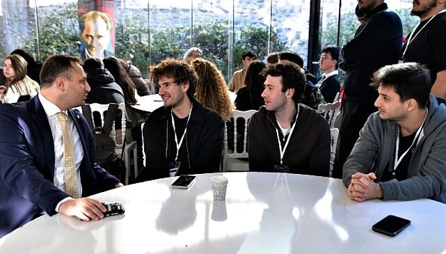 Üniversite öğrencileri için şeffaf ve güvenli burs dayanışması başlıyor