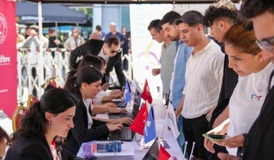 İBB Bölgesel İstihdam Ofisleri’nden iş arayana ve işverene ücretsiz hizmet